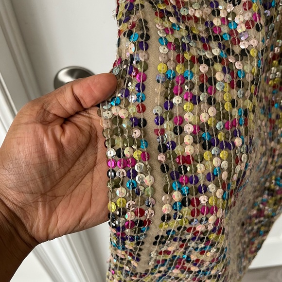 Trina Turk sequin bat wing dress! Multicoloured sequins on chiffon. Size 2 - Picture 6 of 6